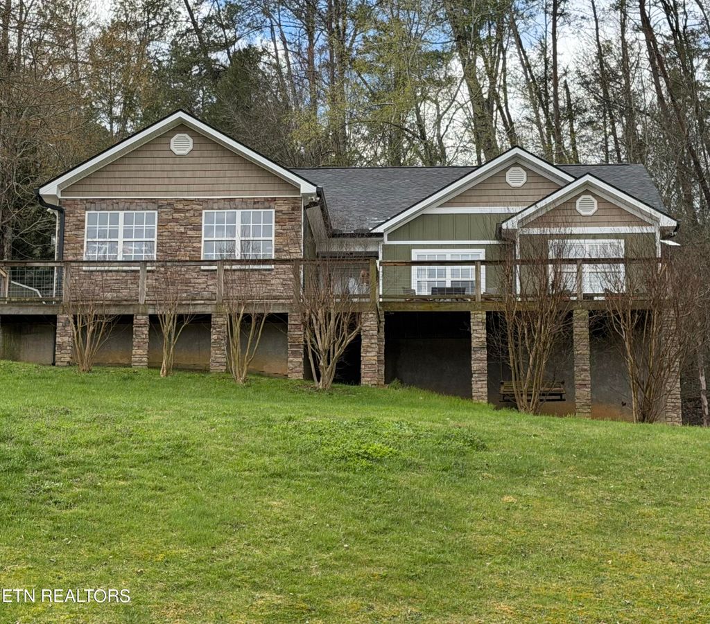 Photo of 3428 Jason Place, Sevierville, TN 37876 (MLS # 1333229)
