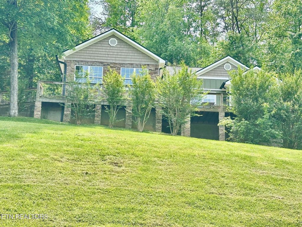 Photo of 3428 Jason Place, Sevierville, TN 37876 (MLS # 1333229)