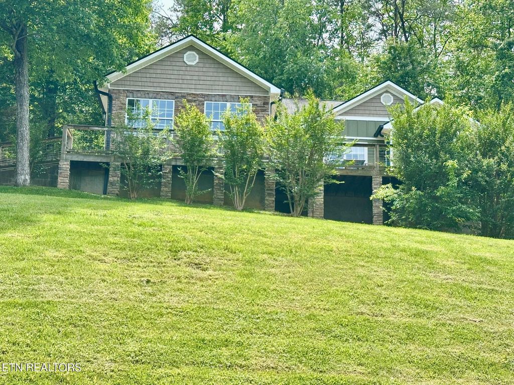 Photo of 3428 Jason Place, Sevierville, TN 37876 (MLS # 1333229)