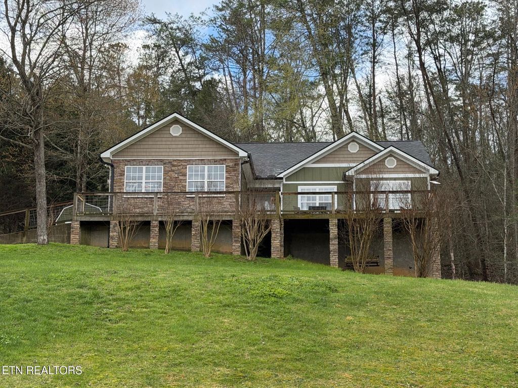 Photo of 3428 Jason Place, Sevierville, TN 37876 (MLS # 1333229)