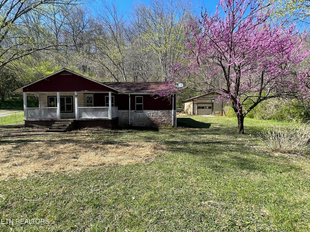 Photo of 671 Hen Valley Rd, Oliver Springs, TN 37840 (MLS # 1257577)