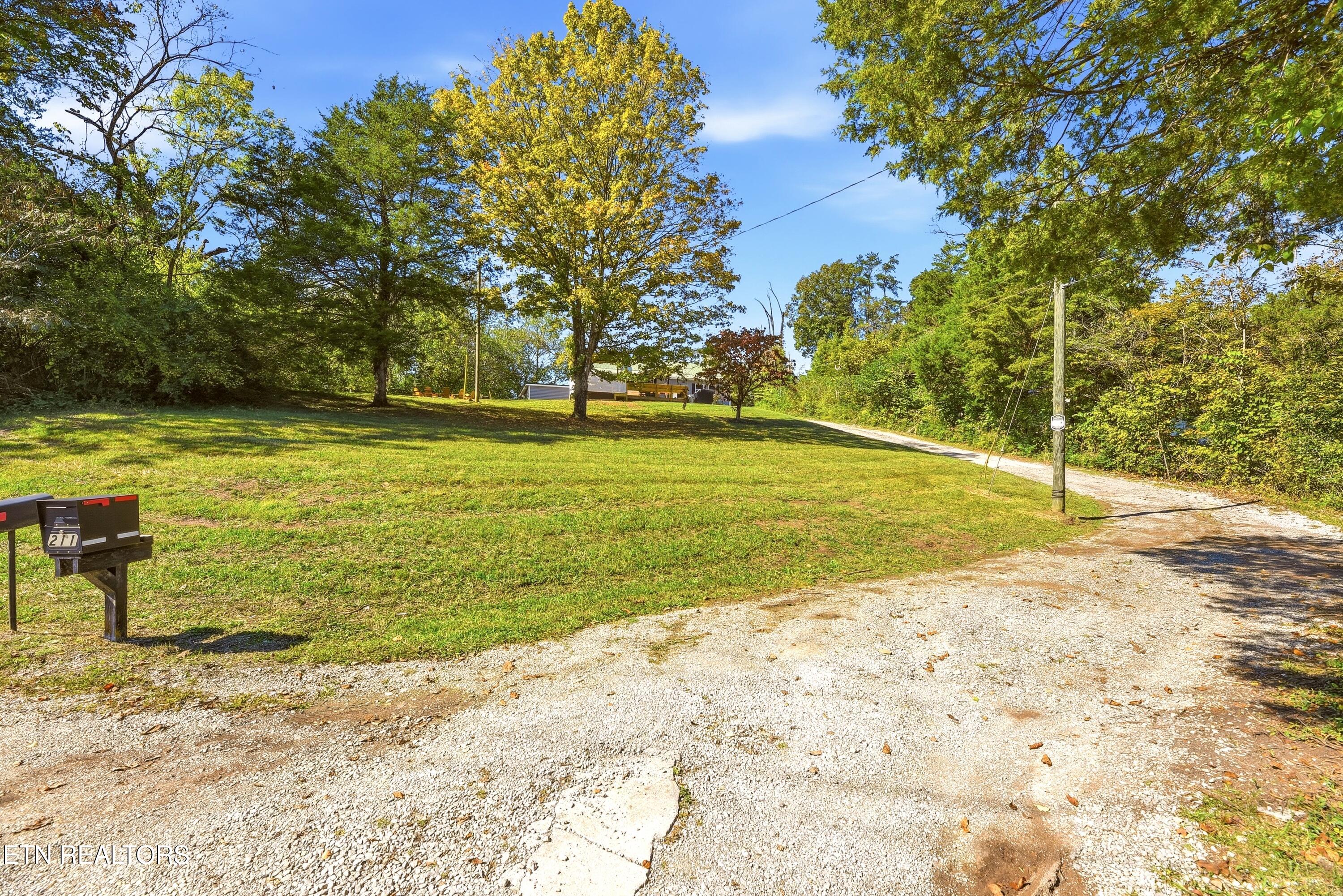 215 Longfield Rd
