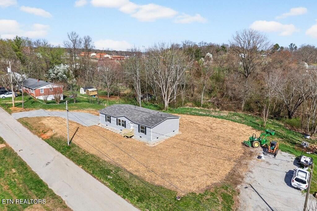 Photo of 206 Church St, Spencer, TN 38585 (MLS # 1338033)