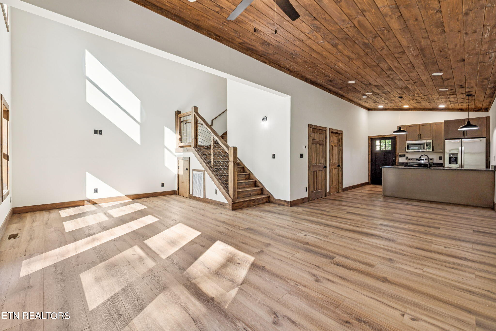 689 Country Oaks Lane