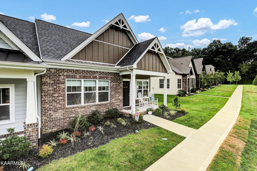Photo of 12629 Needlepoint Drive, Farragut, TN 37934 (MLS # 1237392)