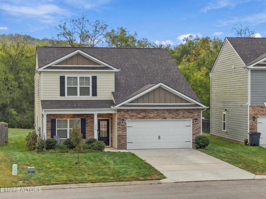 Photo of 1383 Hampton Place Circle, Loudon, TN 37774 (MLS # 1356524)