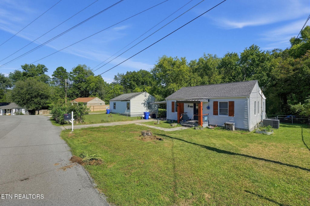 Photo of 117 Long Drive, Harriman, TN 37748 (MLS # 1359538)
