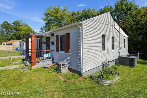 Tiny photo for 117 Long Drive, Harriman, TN 37748 (MLS # 1359538)