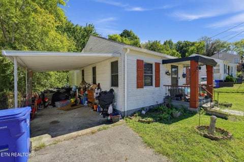 Tiny photo for 117 Long Drive, Harriman, TN 37748 (MLS # 1359538)