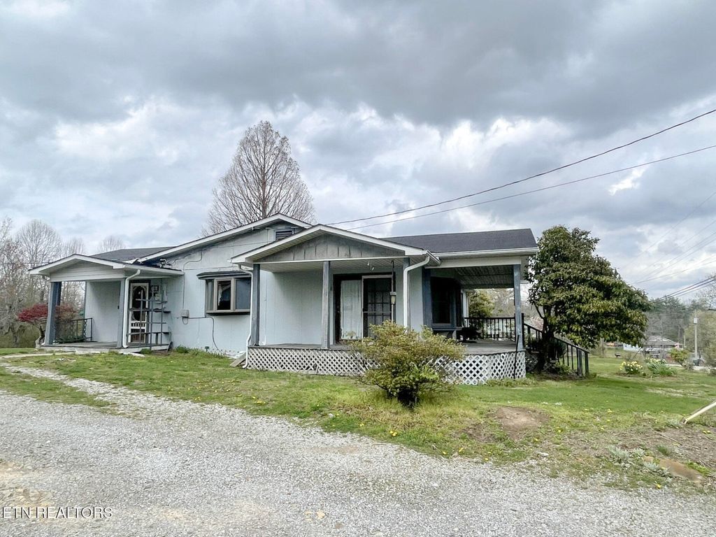 Photo of 986 Old Mail Rd, Crossville, TN 38555 (MLS # 1296085)