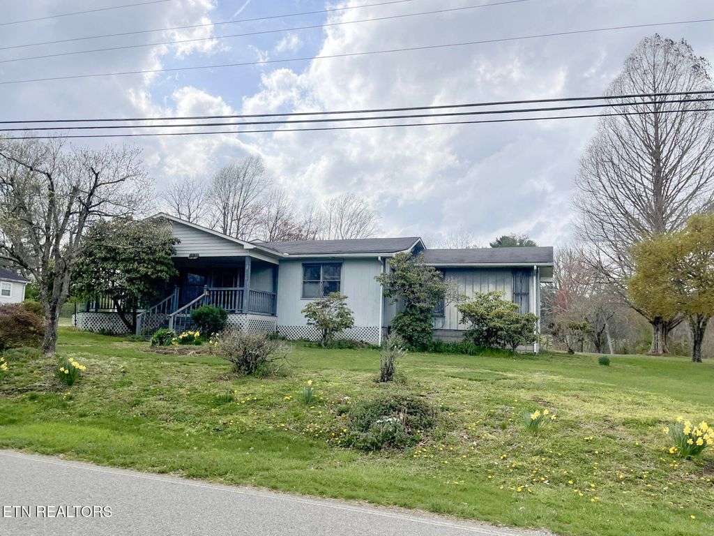 Photo of 986 Old Mail Rd, Crossville, TN 38555 (MLS # 1296085)