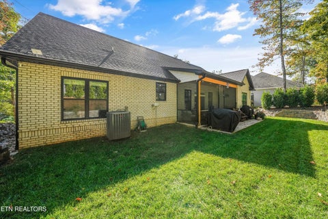 Tiny photo for 138 Ootsima Way, Loudon, TN 37774 (MLS # 1359870)
