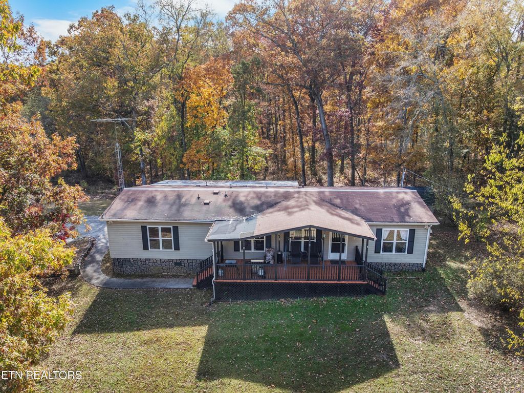 Photo of 2315 Jim Henry Rd, Dandridge, TN 37725 (MLS # 1319919)