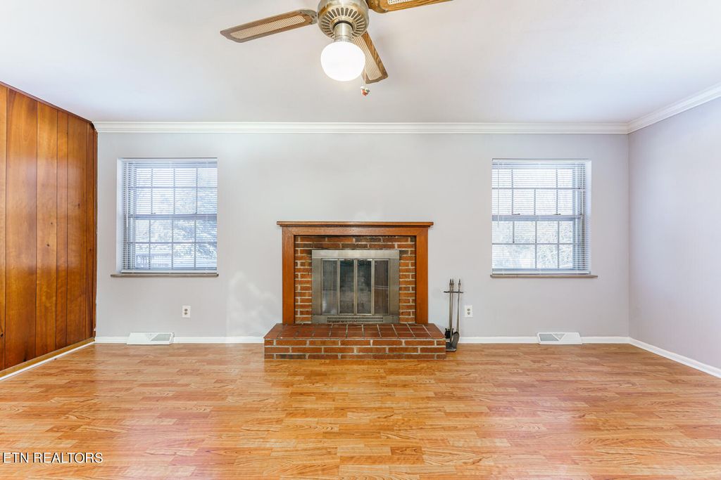 Photo of 874 W Cunningham St, Alcoa, TN 37701 (MLS # 1250410)