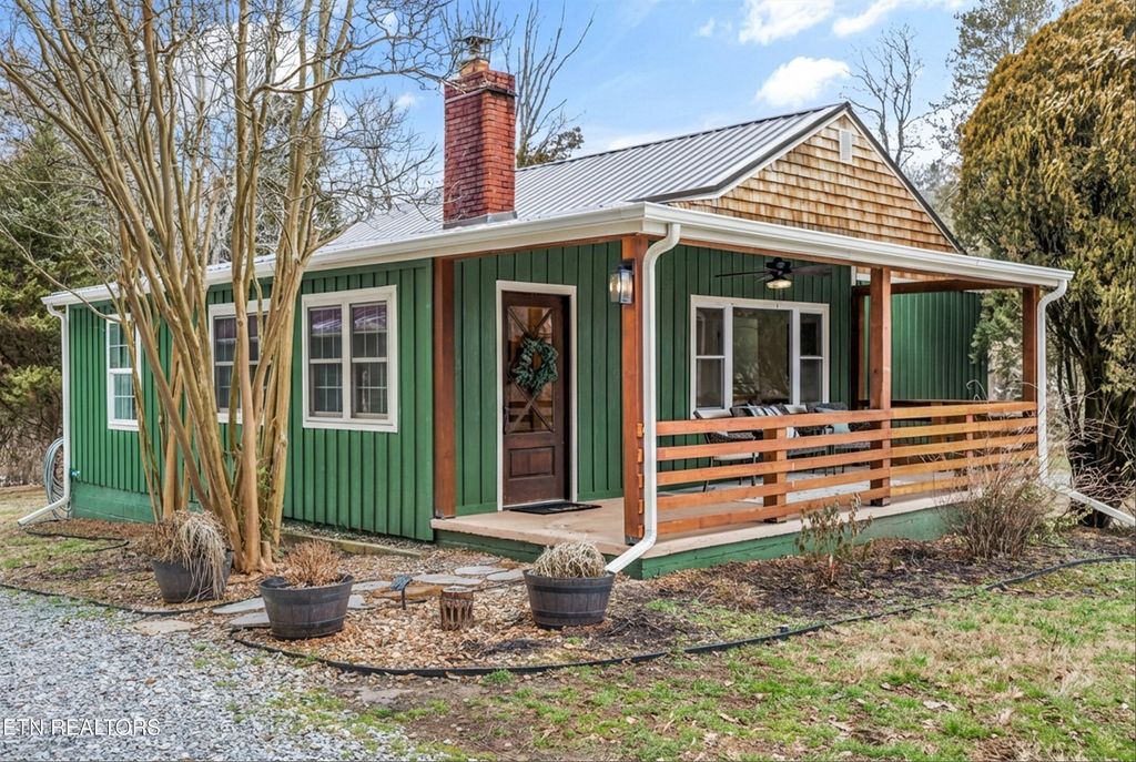 Photo of 6829 Pine Grove Rd, Knoxville, TN 37914 (MLS # 1328657)