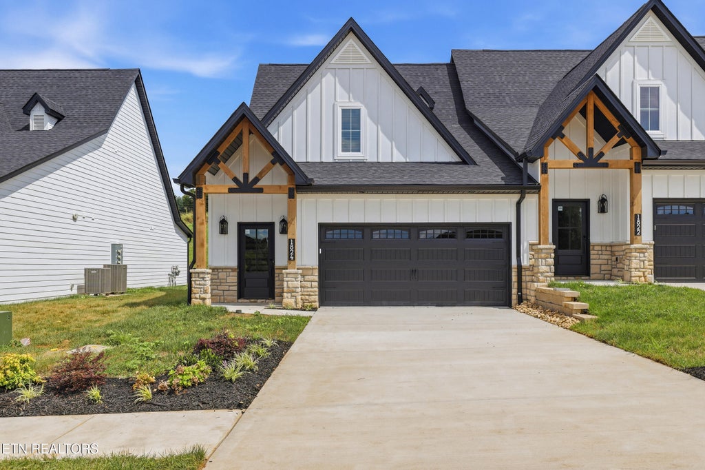 Photo of 1824 Poplar Spgs Place, Maryville, TN 37803 (MLS # 1350722)