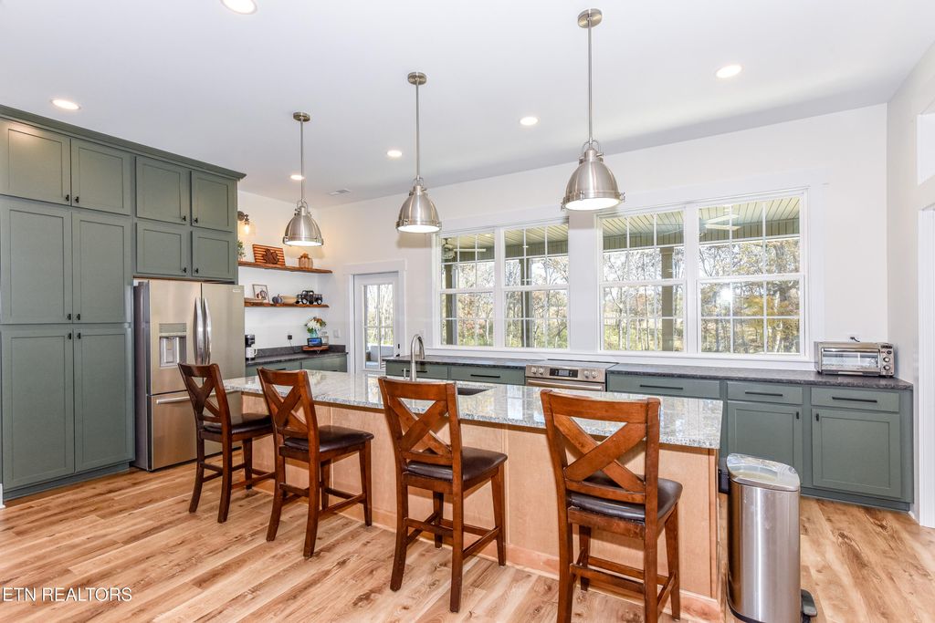 Photo of 910 Sophie Drive, Greenback, TN 37742 (MLS # 1321786)