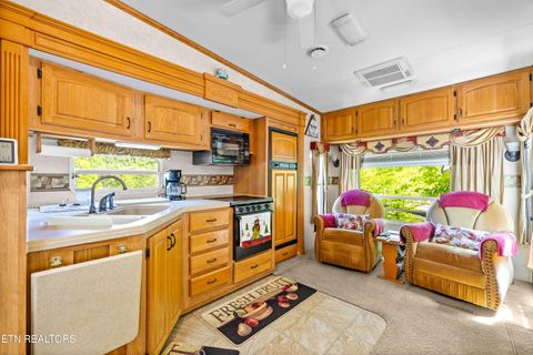 Tiny photo for 51 Highway 73, Townsend, TN 37882 (MLS # 1339879)