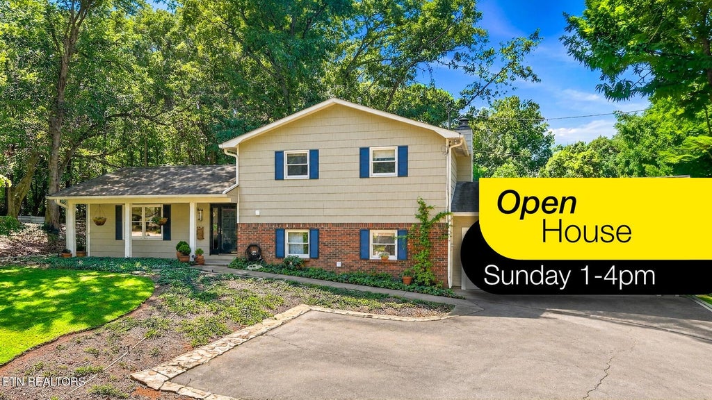 Photo of 809 Virginia Drive, Maryville, TN 37803 (MLS # 1354404)