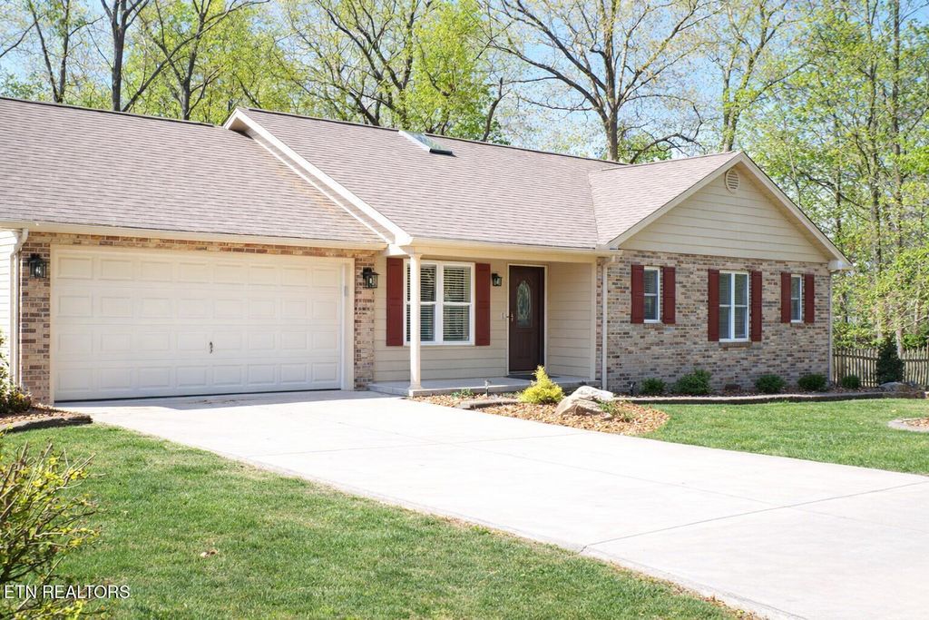 Photo of 161 Albemarle Lane, Crossville, TN 38558 (MLS # 1328639)