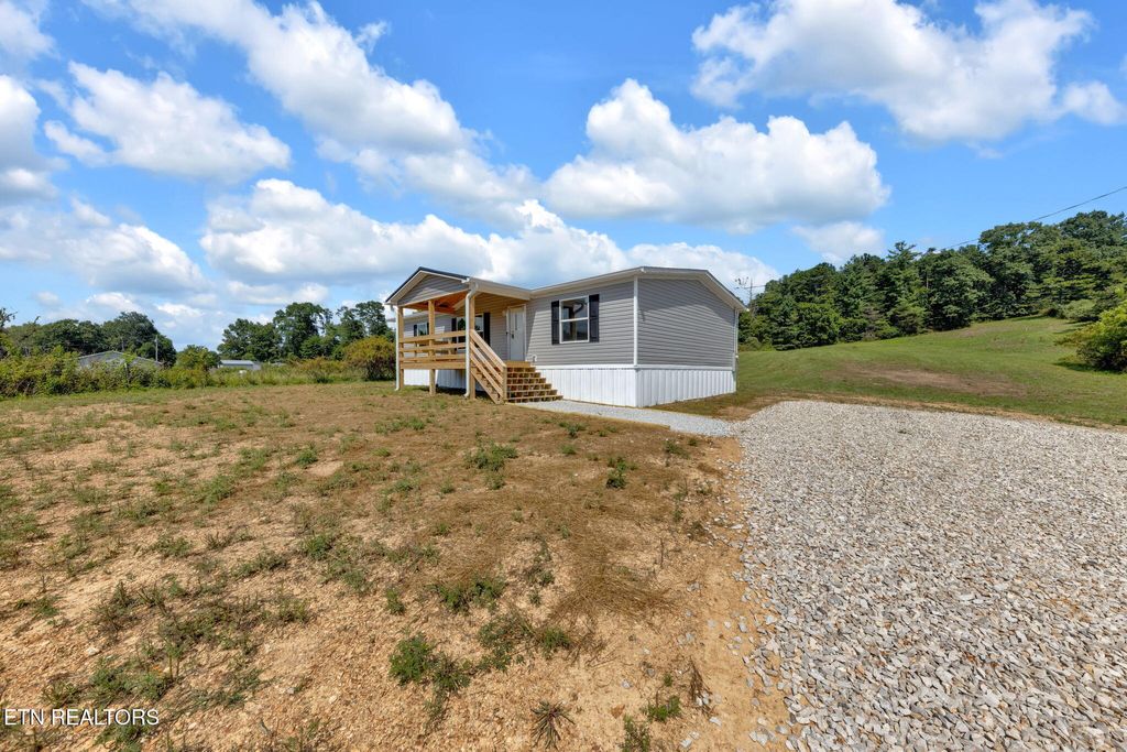 Photo of 621 Lower Rockwood Rd, Rockwood, TN 37854 (MLS # 1309882)