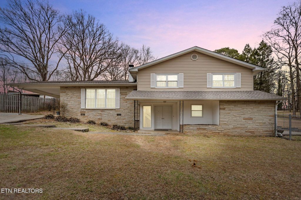 Photo of 155 Chestnut Hill Rd, Harriman, TN 37748 (MLS # 1330112)