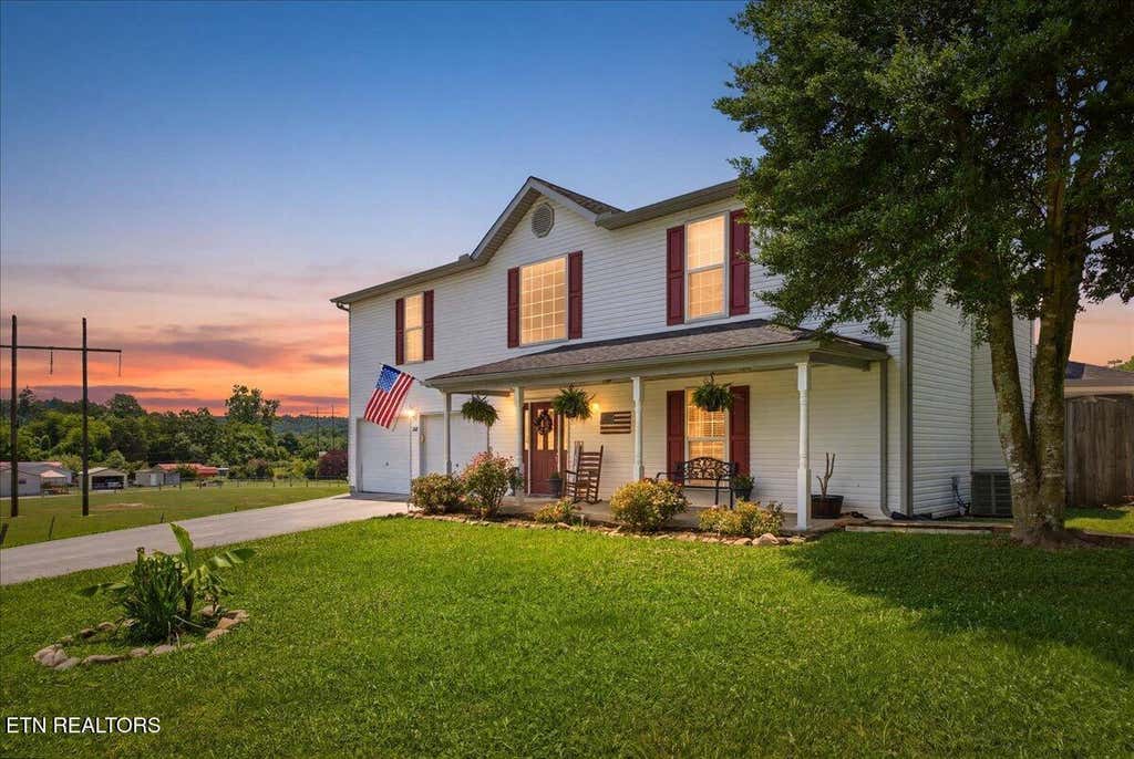 Photo of 146 Crescent Lane, Jacksboro, TN 37757 (MLS # 1346004)