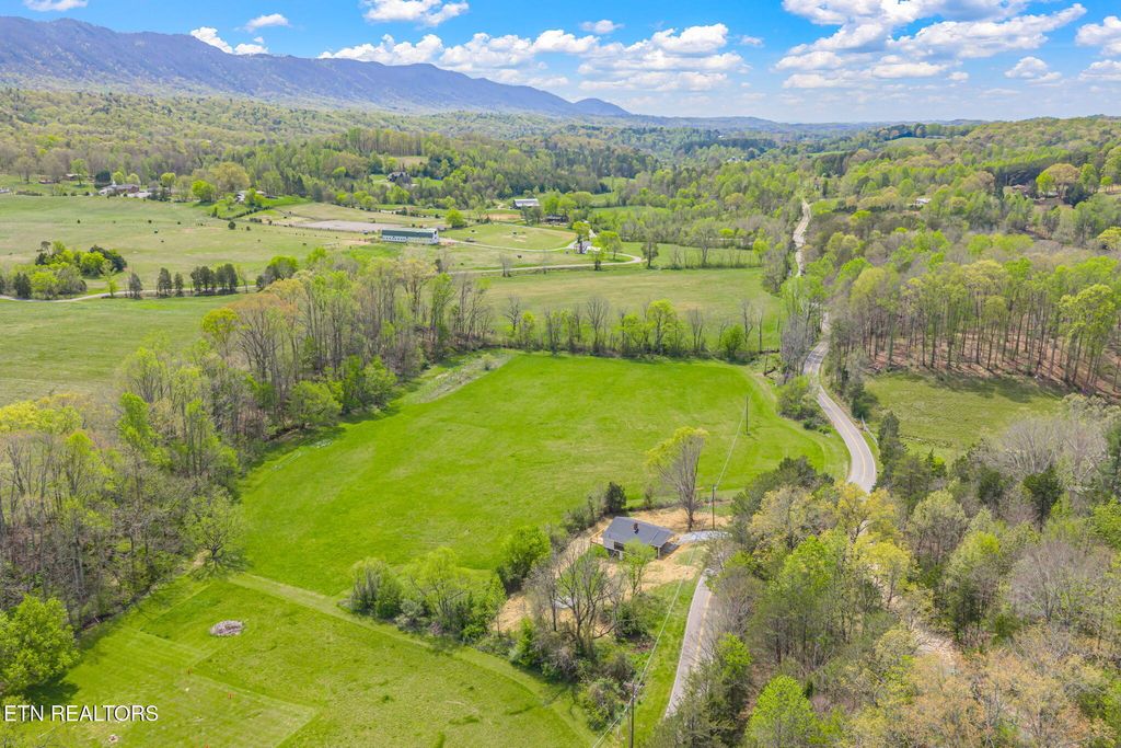 Photo of 1757 Old Piney Rd, Maryville, TN 37803 (MLS # 1338105)