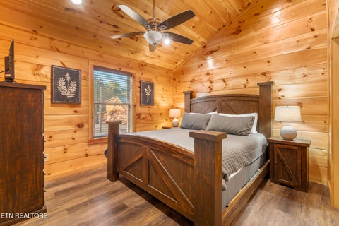 Tiny photo for 813 String Run Way St, Pigeon Forge, TN 37863 (MLS # 1359868)