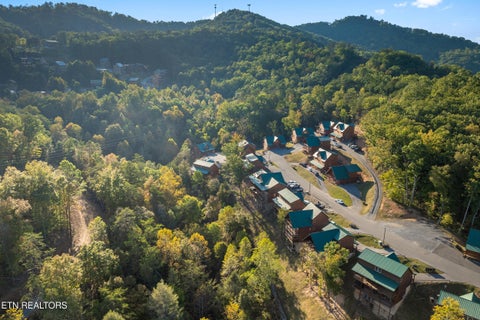 Tiny photo for 813 String Run Way St, Pigeon Forge, TN 37863 (MLS # 1359868)