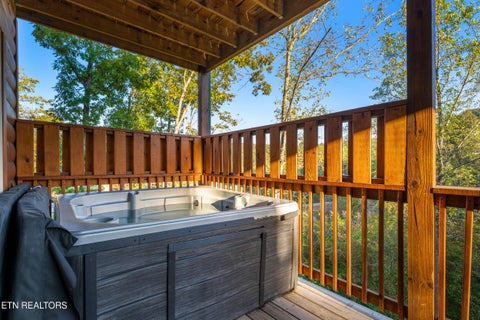 Tiny photo for 813 String Run Way St, Pigeon Forge, TN 37863 (MLS # 1359868)