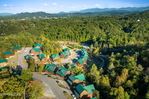 Tiny photo for 813 String Run Way St, Pigeon Forge, TN 37863 (MLS # 1359868)