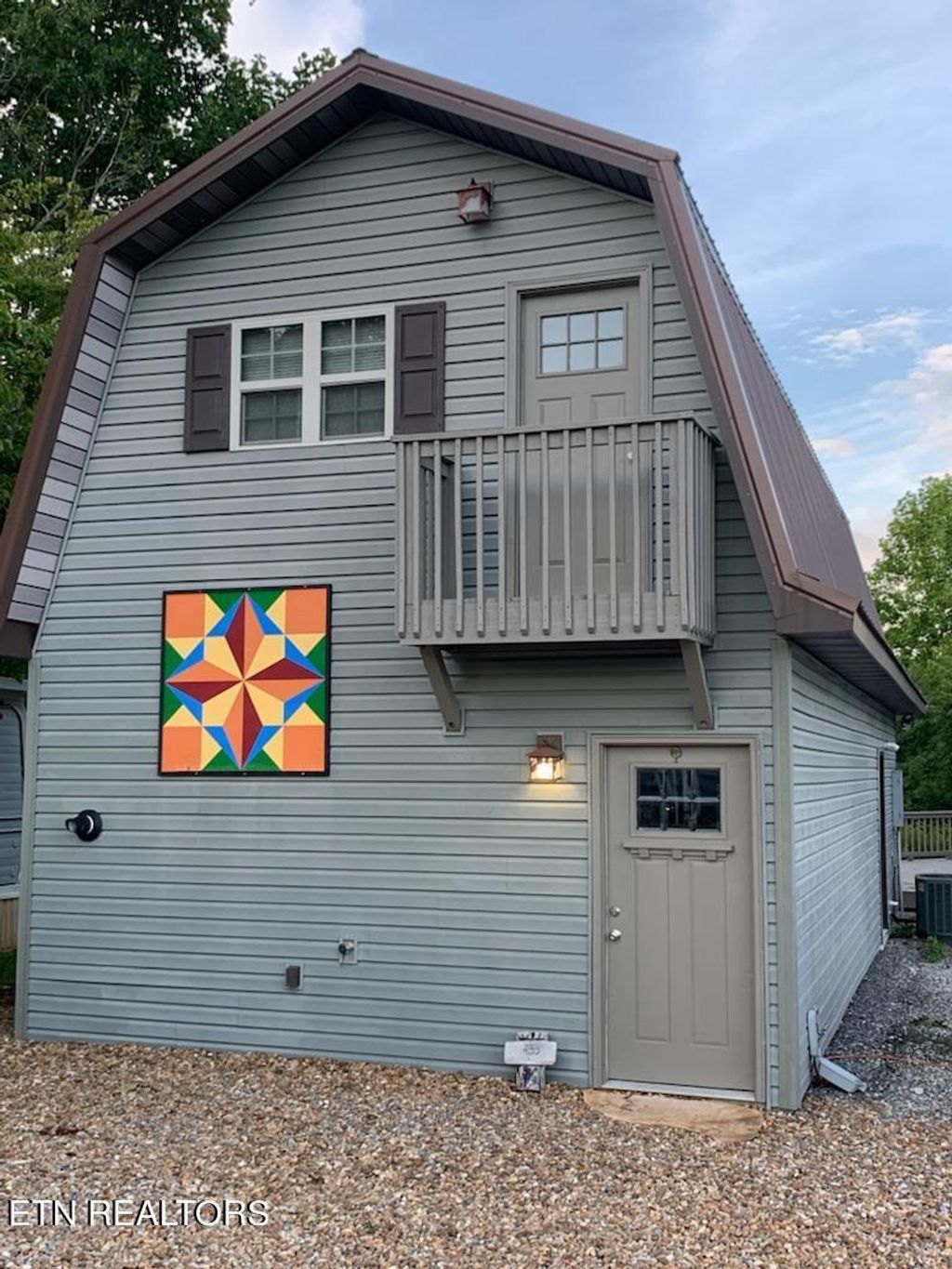 Photo of 433 Mountain Thrush Drive, Townsend, TN 37882 (MLS # 1251775)