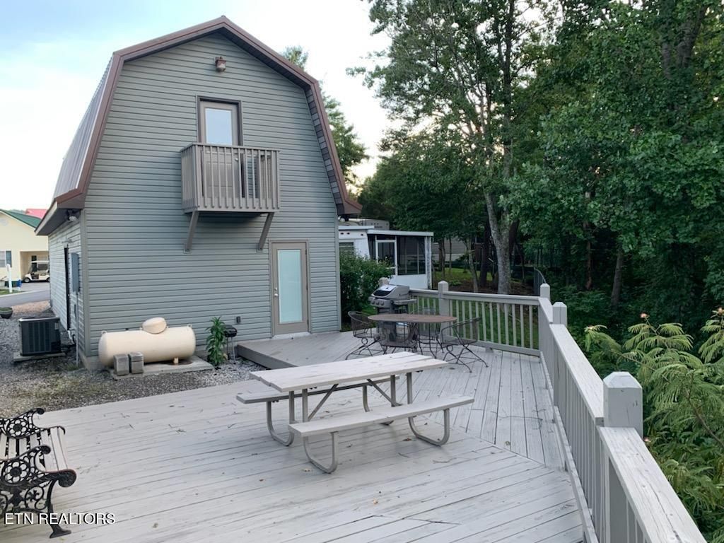 Photo of 433 Mountain Thrush Drive, Townsend, TN 37882 (MLS # 1251775)