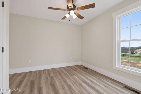Tiny photo for 357 Beechwood Lane, Clinton, TN 37716 (MLS # 1326367)