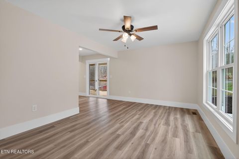 Tiny photo for 357 Beechwood Lane, Clinton, TN 37716 (MLS # 1326367)