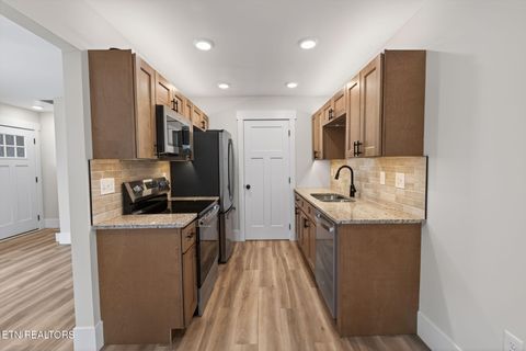 Tiny photo for 357 Beechwood Lane, Clinton, TN 37716 (MLS # 1326367)