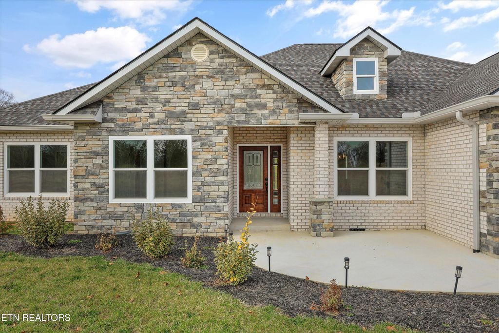 Photo of 227 Sugar Maple Court, Madisonville, TN 37354 (MLS # 1325580)