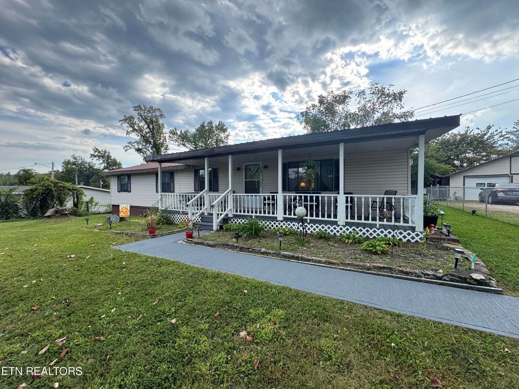 Photo of 142 Norma Rd, Huntsville, TN 37756 (MLS # 1315879)