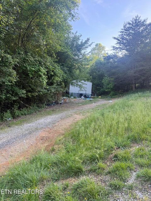 Tiny photo for 245 Allison Drive, Harriman, TN 37748 (MLS # 1338554)