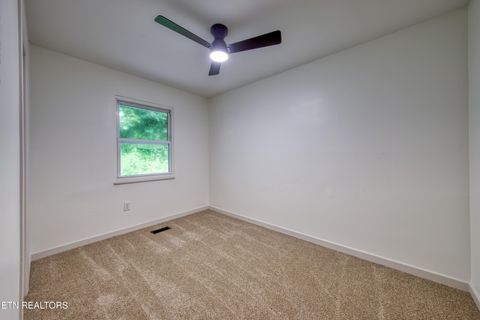 Tiny photo for 150 Dewey Davis Rd, Walland, TN 37886 (MLS # 1349535)