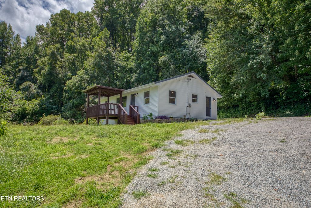 Photo of 150 Dewey Davis Rd, Walland, TN 37886 (MLS # 1349535)