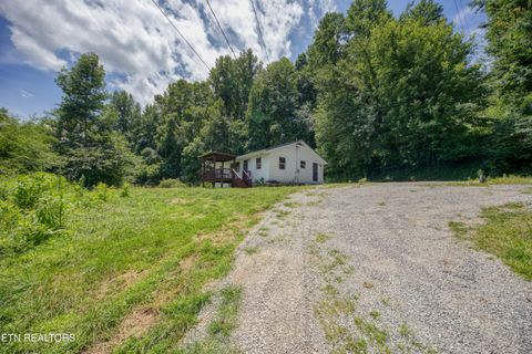 Tiny photo for 150 Dewey Davis Rd, Walland, TN 37886 (MLS # 1349535)