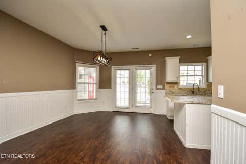 Tiny photo for 115 Hackberry St, Oak Ridge, TN 37830 (MLS # 1350020)
