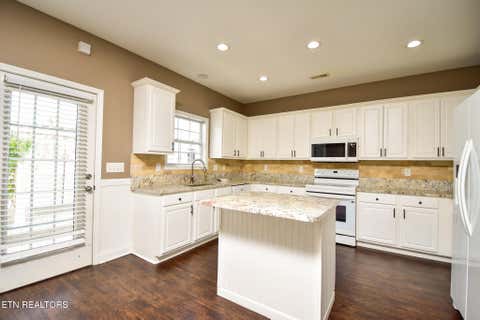 Tiny photo for 115 Hackberry St, Oak Ridge, TN 37830 (MLS # 1350020)