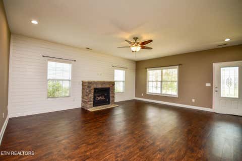 Tiny photo for 115 Hackberry St, Oak Ridge, TN 37830 (MLS # 1350020)
