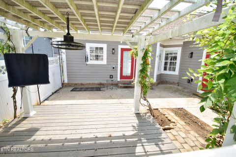Tiny photo for 115 Hackberry St, Oak Ridge, TN 37830 (MLS # 1350020)