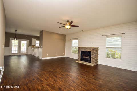 Tiny photo for 115 Hackberry St, Oak Ridge, TN 37830 (MLS # 1350020)