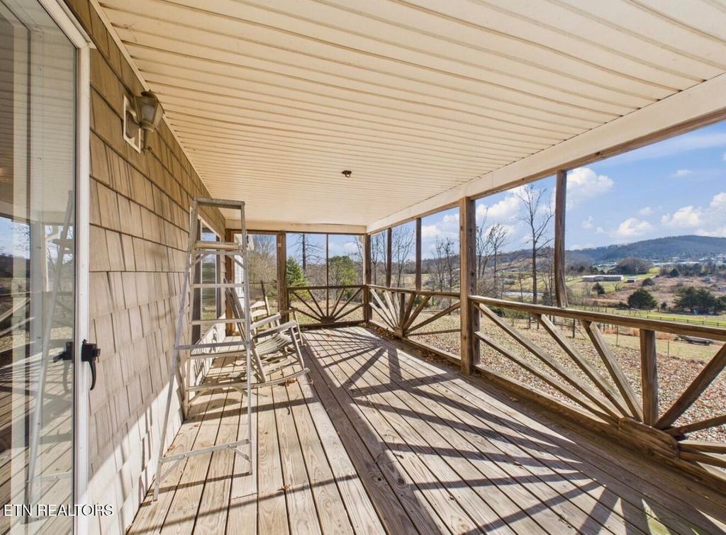 Photo of 467 Russell Hill Rd, Speedwell, TN 37870 (MLS # 1324346)