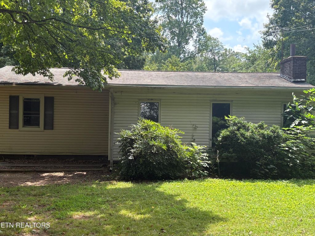 Photo of 3575 Weavers Drive, Louisville, TN 37777 (MLS # 1312787)